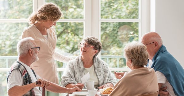 L’accueil de jour : une solution pour le maintien à domicile ?